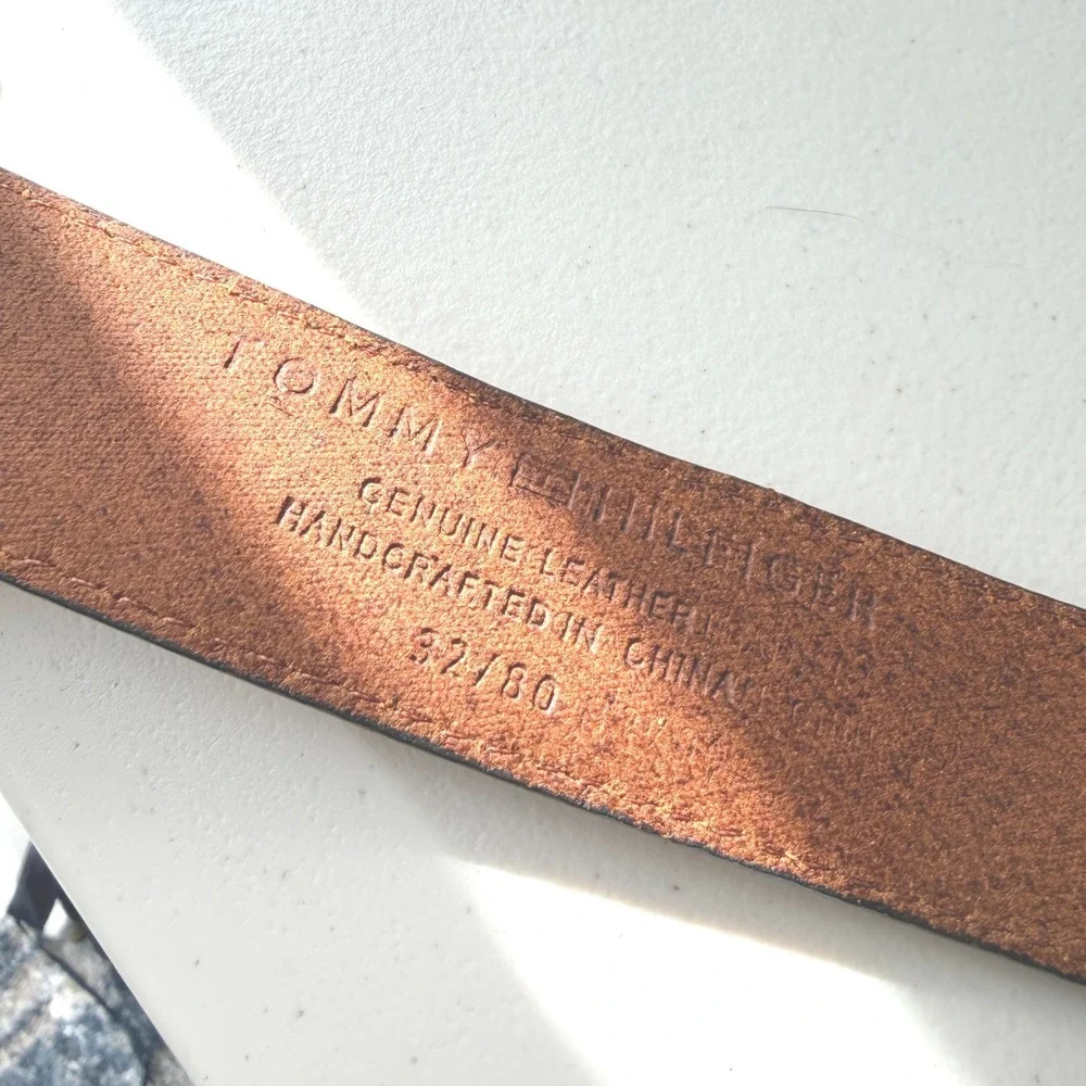 Tommy Hilfiger Leather Belt 32 Tan Silver Buckle Flag Logo